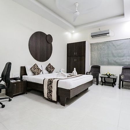 Whistling Meadows Hotell Ahmedabad Eksteriør bilde