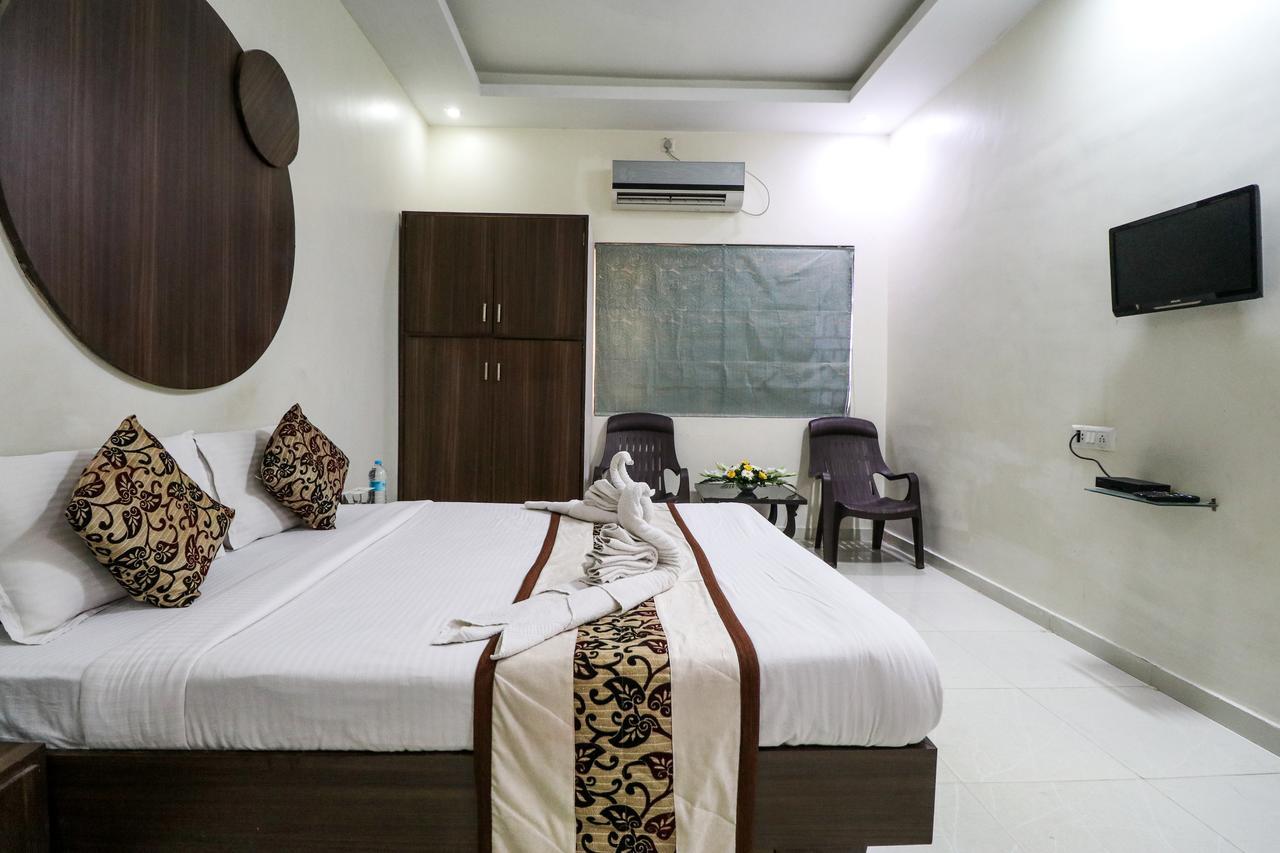 Whistling Meadows Hotell Ahmedabad Eksteriør bilde